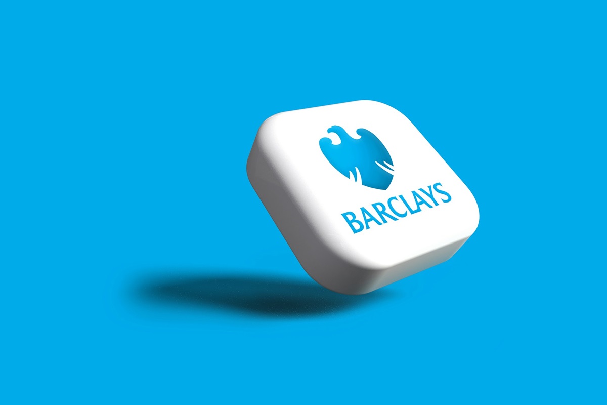 Barclays to Return ￡10 Billion to Investors in Overhaul
