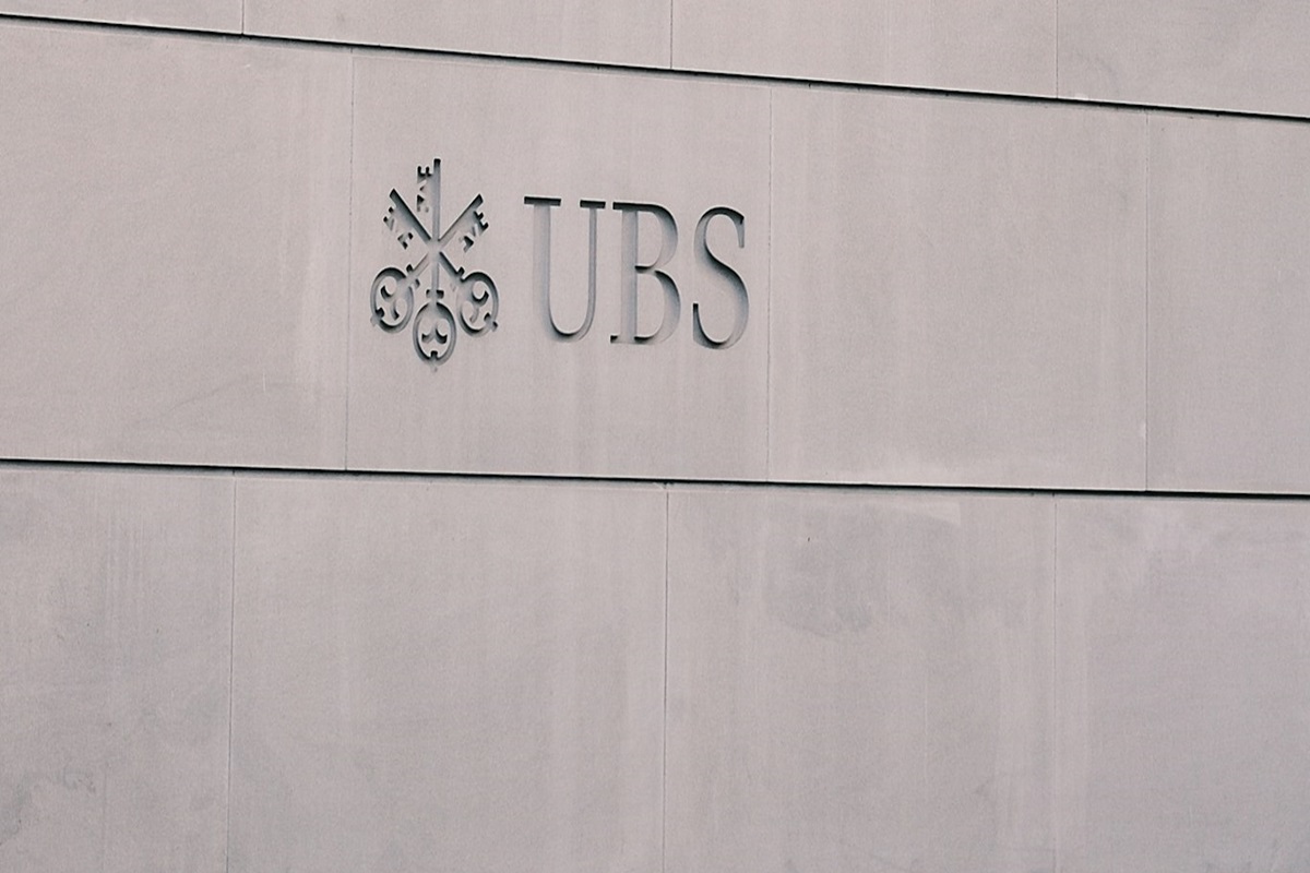 UBS Profit Beats Forecasts